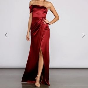 Windsor one sleeve formal gown